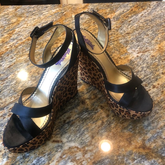 Hale Bob animal print wedge sandals - size 9 - Picture 2 of 9